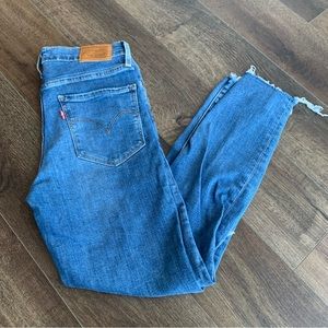 Levi’s 724 High Rise Straight Jeans
